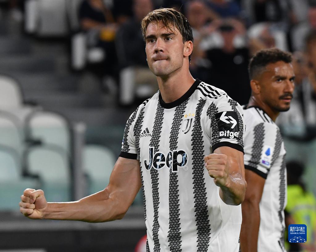 慕尼黑晚报：两名葡体球迷燃放烟火导致球迷和安保受伤被捕（慕尼黑晚报：两名葡萄牙体育球迷燃放烟花致球迷与安保受伤遭逮捕）