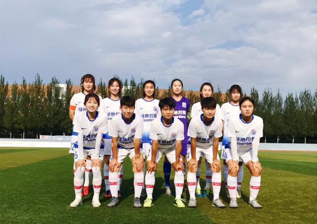 3场3球，成都B队艾孜买提当选中乙10月最佳球员／最佳青年球员（三场三球！成都B队艾孜买提包揽中乙10月最佳球员与最佳青年球员）