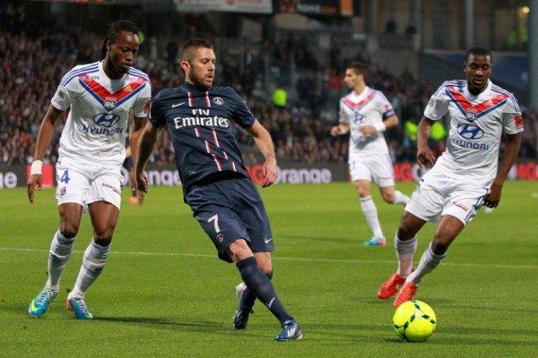 海廷加：奥斯梅恩和伊布、德罗巴一样强大，始终是一个威胁（海廷加：奥斯梅恩与伊布、德罗巴比肩，持续构成威胁）