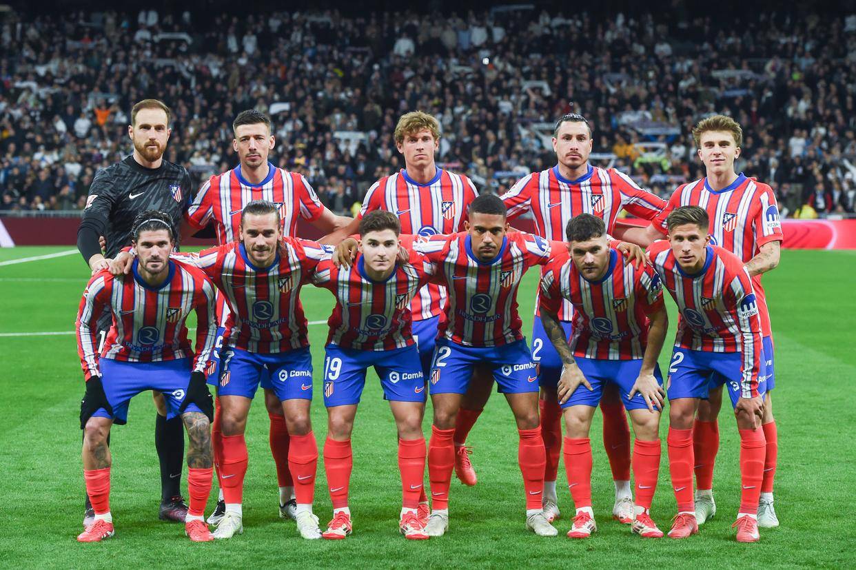 曝沙特欲1亿签青木，若成交曼联坐收3700万！但还需给另一队分成（据称沙特砸1亿求购青木，成交曼联可进账3700万，仍需与另一队分成）