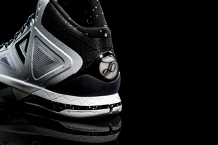 利物浦“最高级的易碎品”——维尔茨的战术局限（利物浦的“高端易碎品”：维尔茨的战术短板）