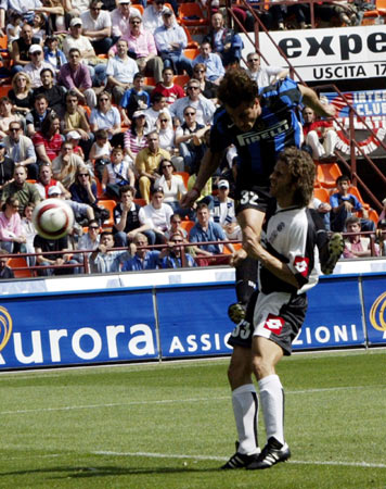 官方：捷克主力中后卫维蒂克因伤退出国家队（官方确认：捷克主力中卫维蒂克伤退国家队）